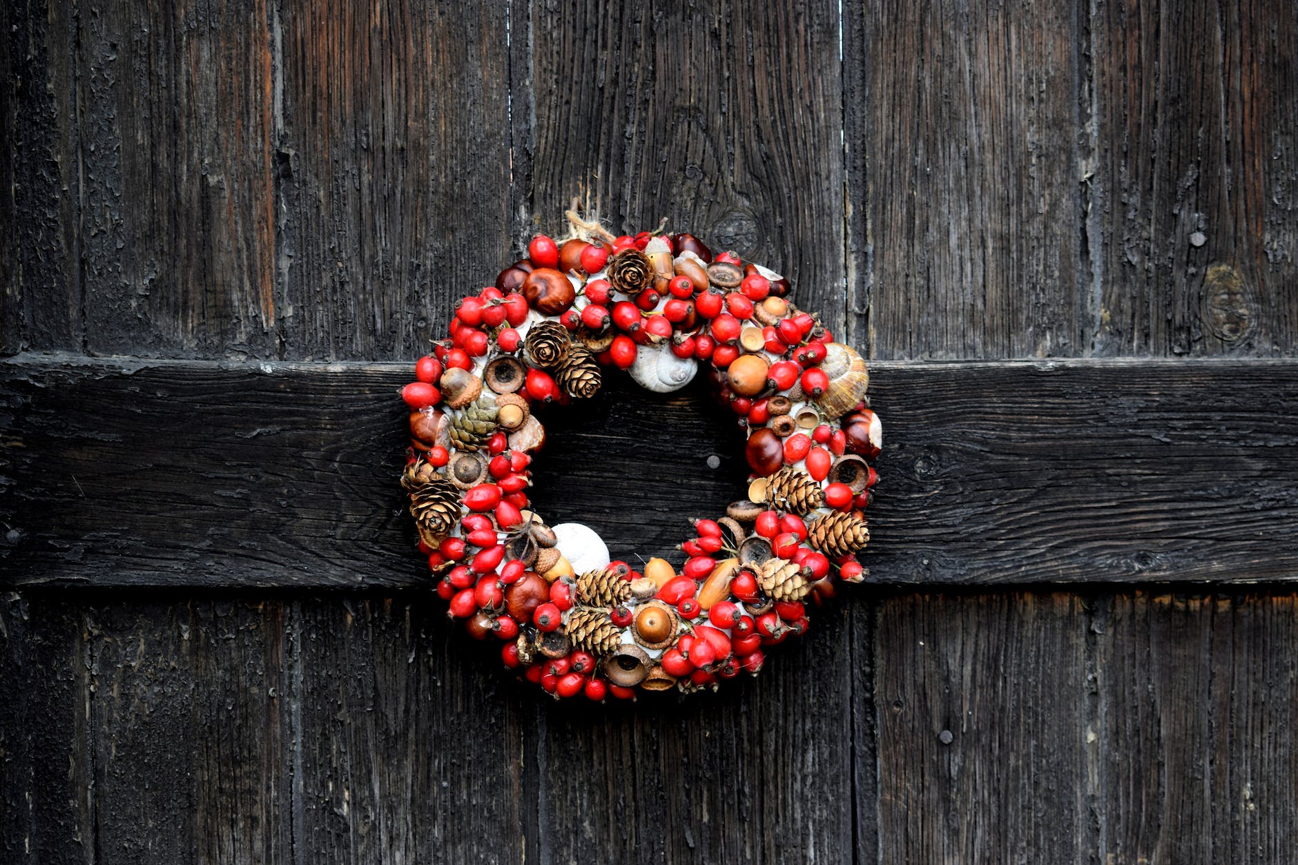 red and brown fruits wreath